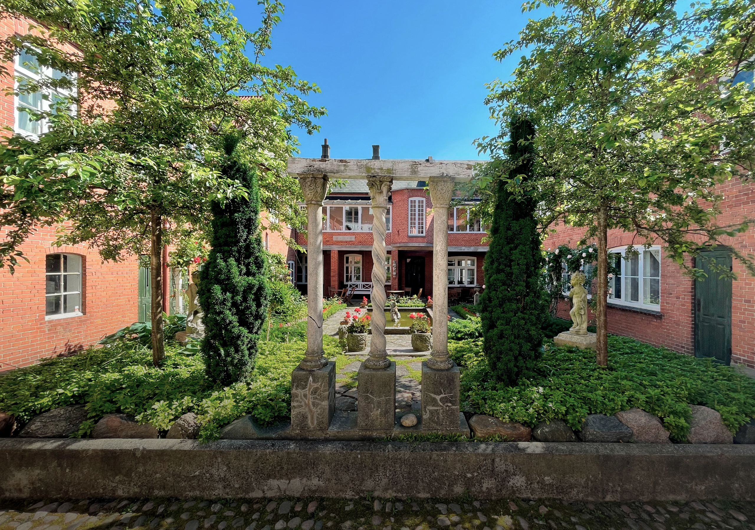 haven museum ernst slider
